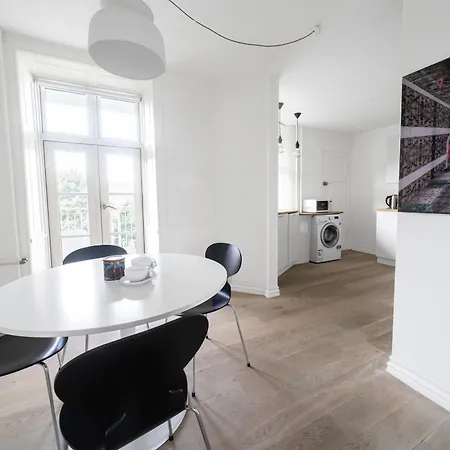 Lägenhet Beautiful 2-bed - 307 *